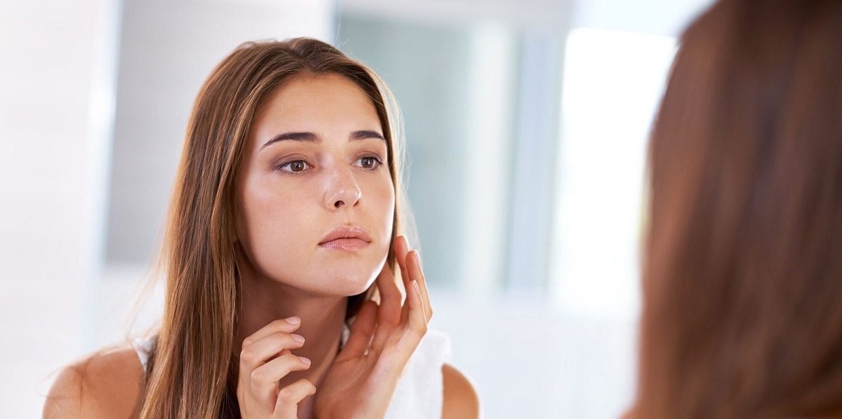 Lợi ích của sữa rửa mặt dược mỹ phẩm cho sức khỏe làn da